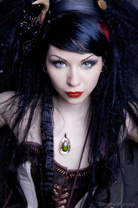 All the goth girl style inspo from your fave characters - GirlsLife